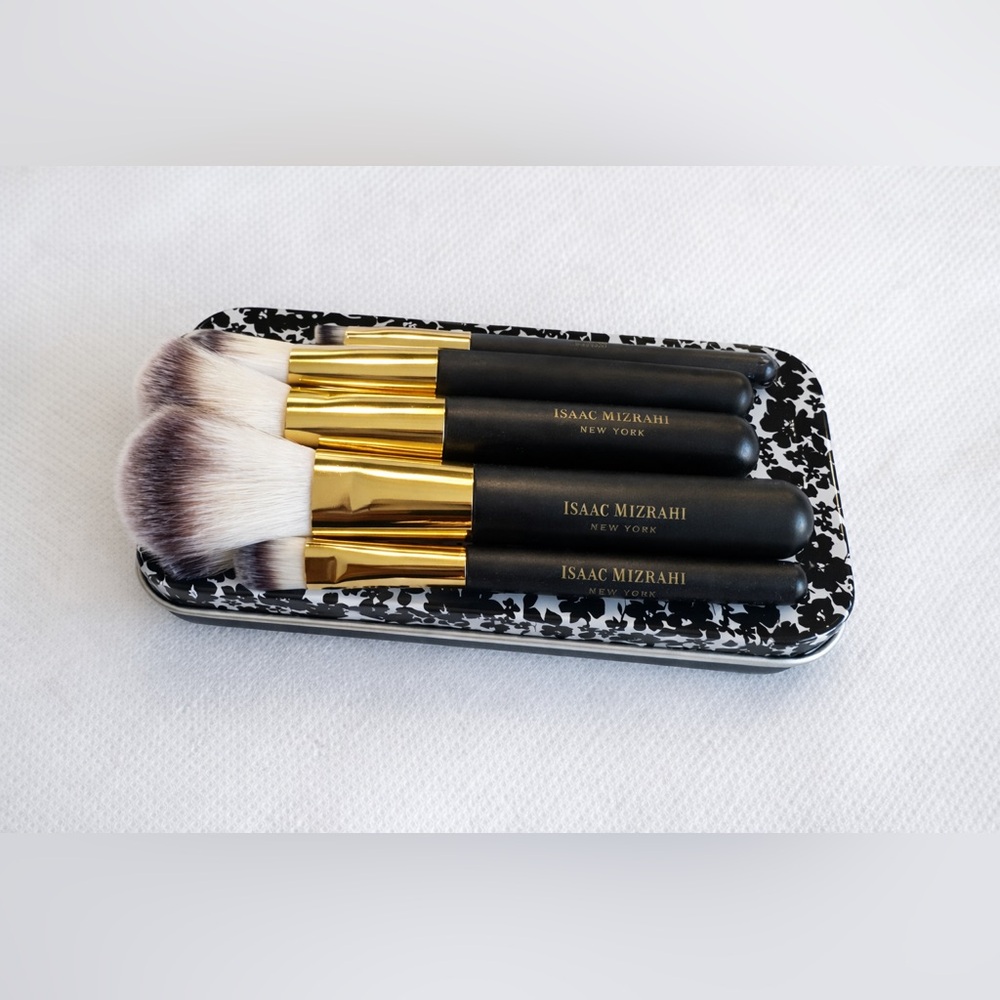 Isaac Mizrahi Black and Gold Makeup Brush‎ Collection